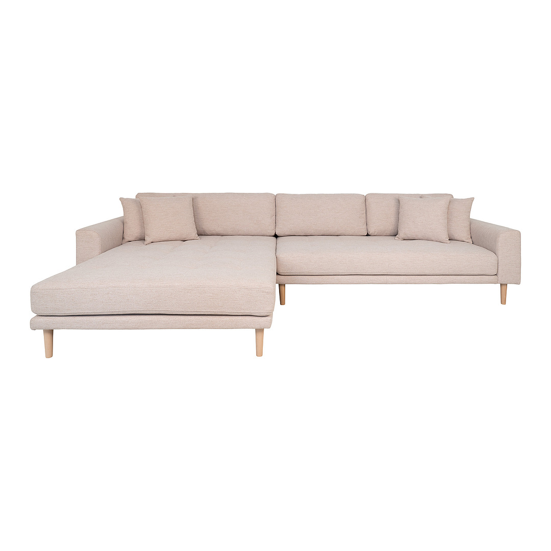 Kampinė sofa Lido, kairinė, keturios pagalvėlės, medinės kojelės (smėlinė)