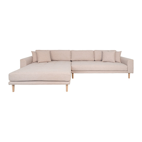 Kampinė sofa Lido, kairinė, keturios pagalvėlės, medinės kojelės (smėlinė)